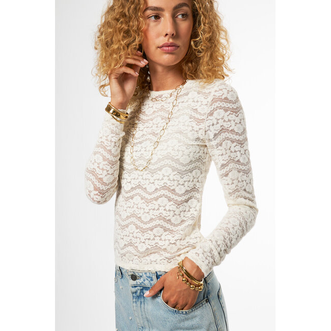 Witte fluffy kanten top