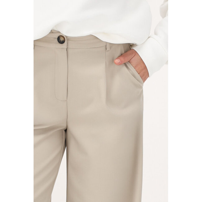 Beige wide leg pantalon met plooien
