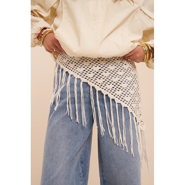 Witte crochet heupsjaal