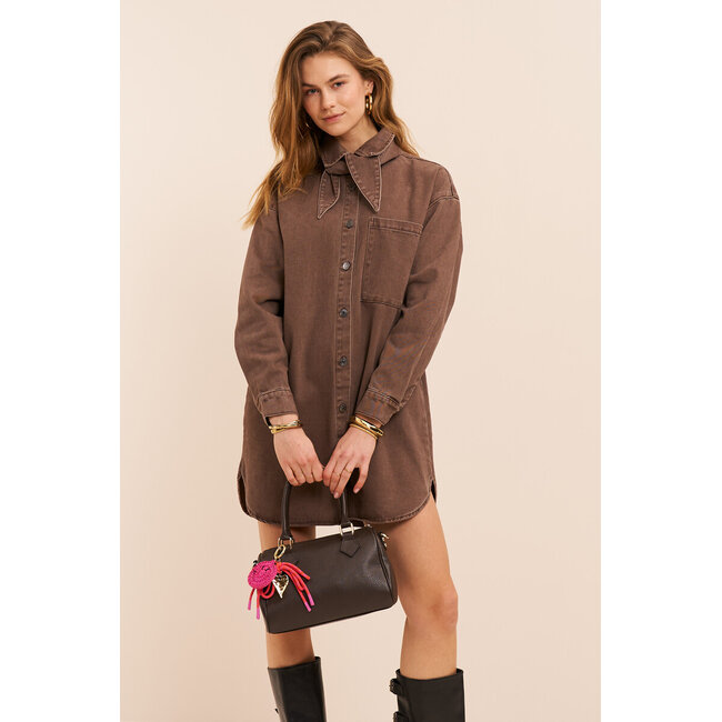 Bruine denim jurk met sjaal