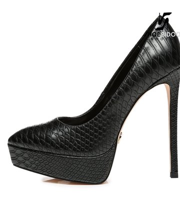 Giaro Giaro Platform pumps SCANT in black snake print