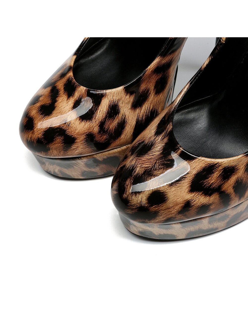 Leo Shiny Giaro „Bad Girl“ Plateaupumps mit Spikes