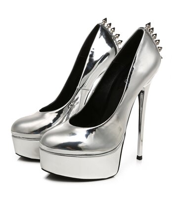 Liguid Silberne Giaro „Bad Girl“ Plateaupumps mit Spikes