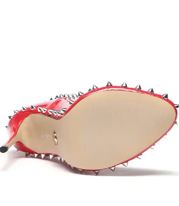 Giaro  BLARE RED SHINY | studded pumps