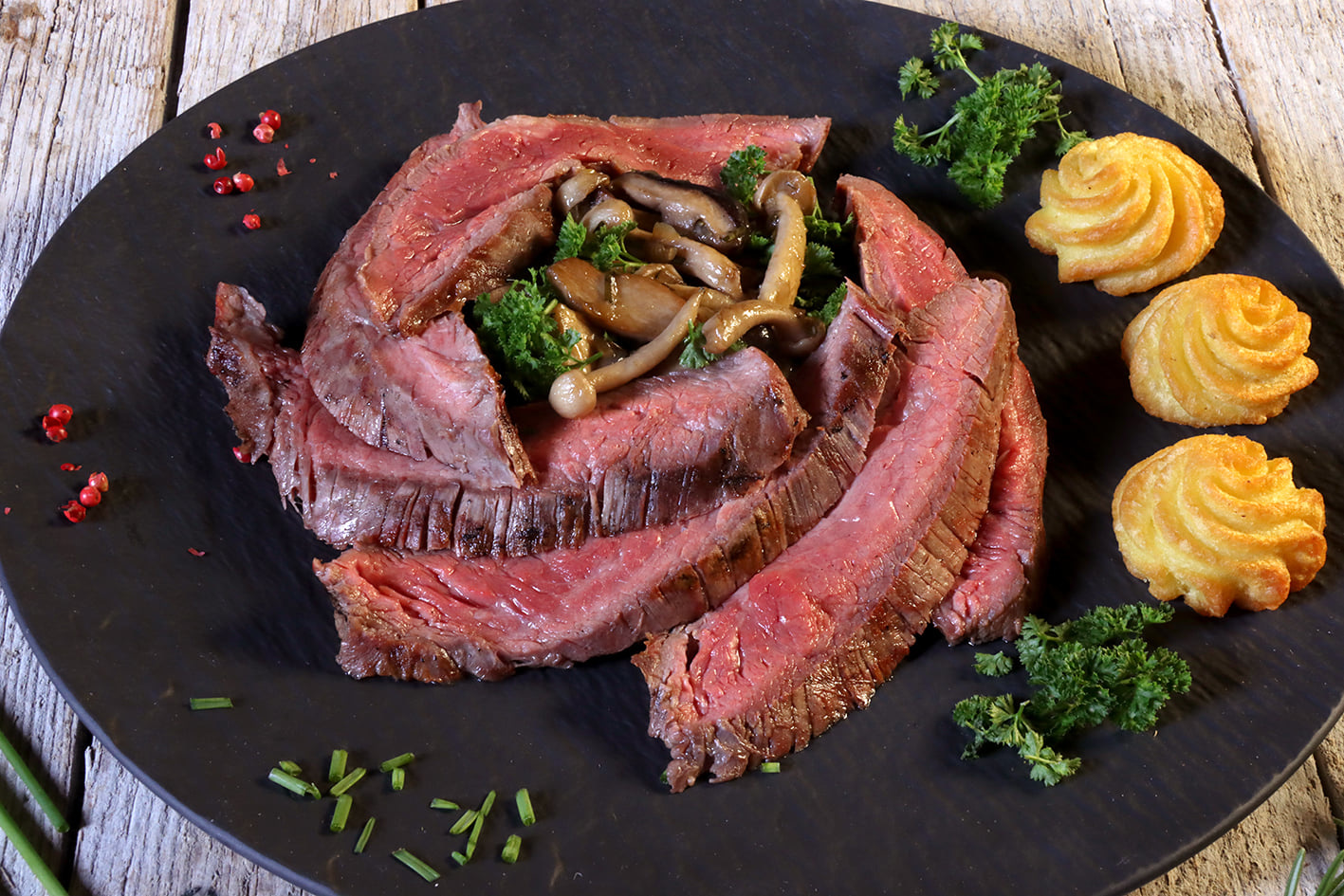 The Black Flank Steak with mushrooms Beef Exclusief B.V.