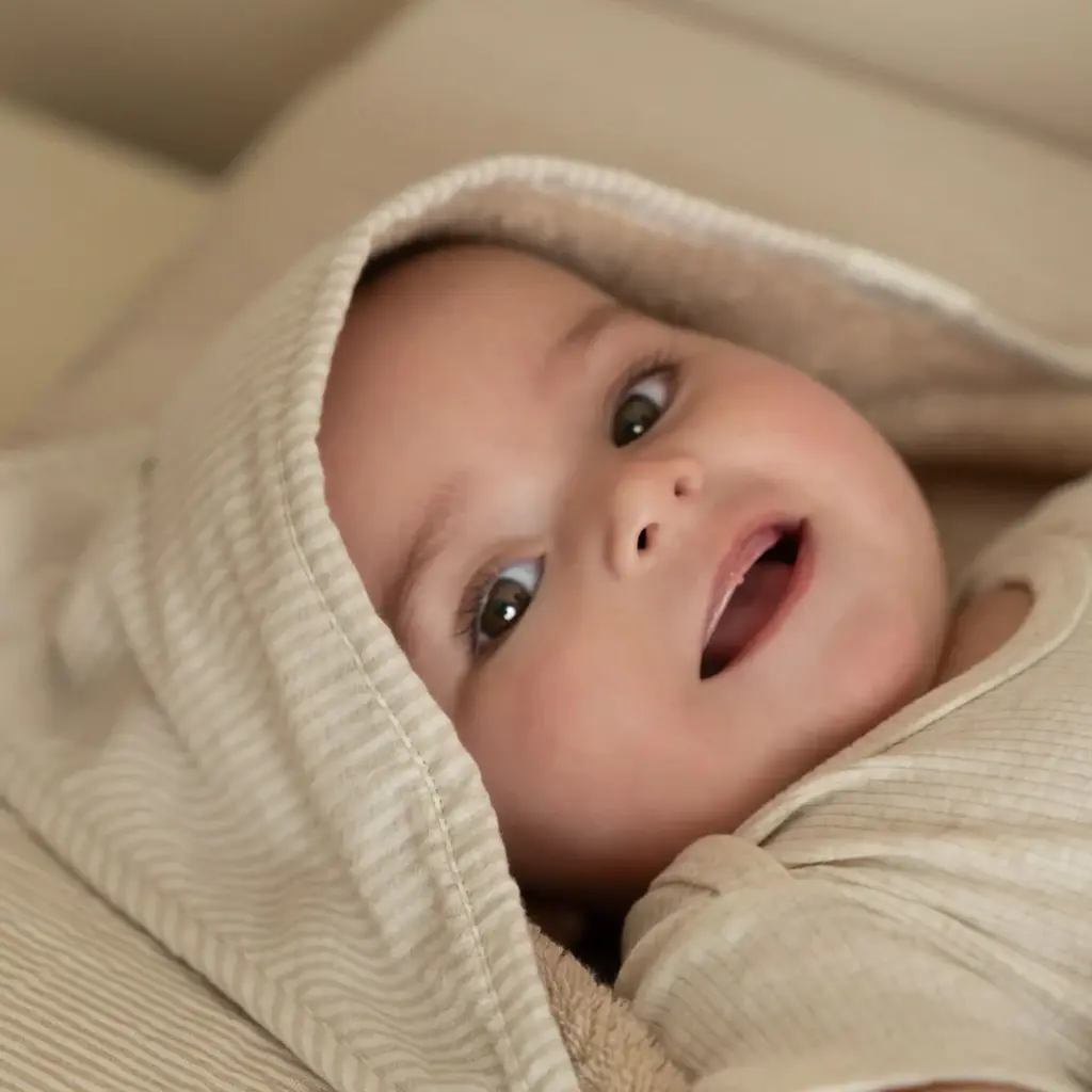 Little Dutch Badcape - Beige - 75 x 75 - Newborn Naturals - Baby Bunny