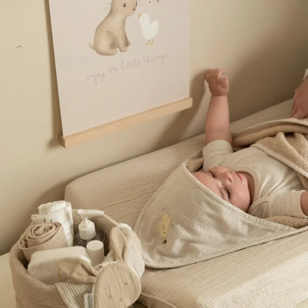 Little Dutch Badcape - Beige - 75 x 75 - Newborn Naturals - Baby Bunny