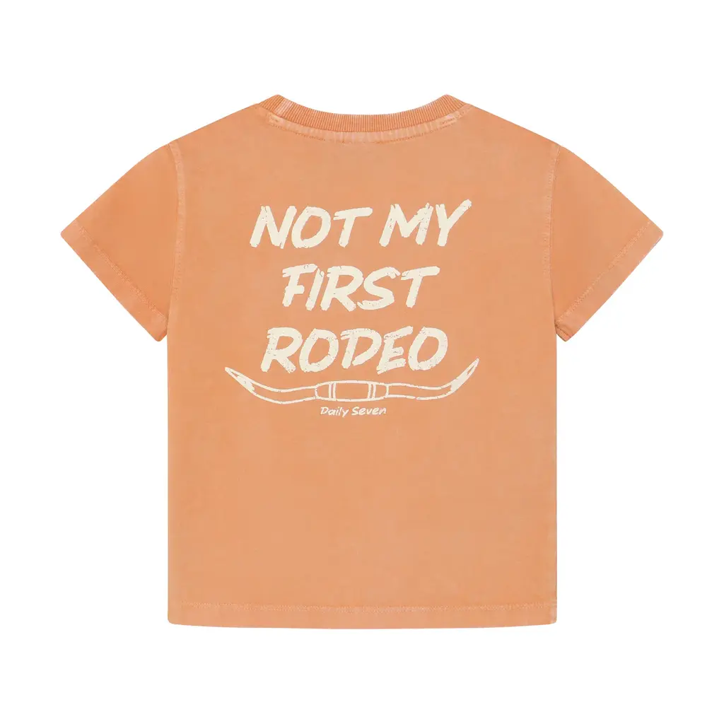 Daily7kids Daily 7 T-shirt Backprint | Sandstone