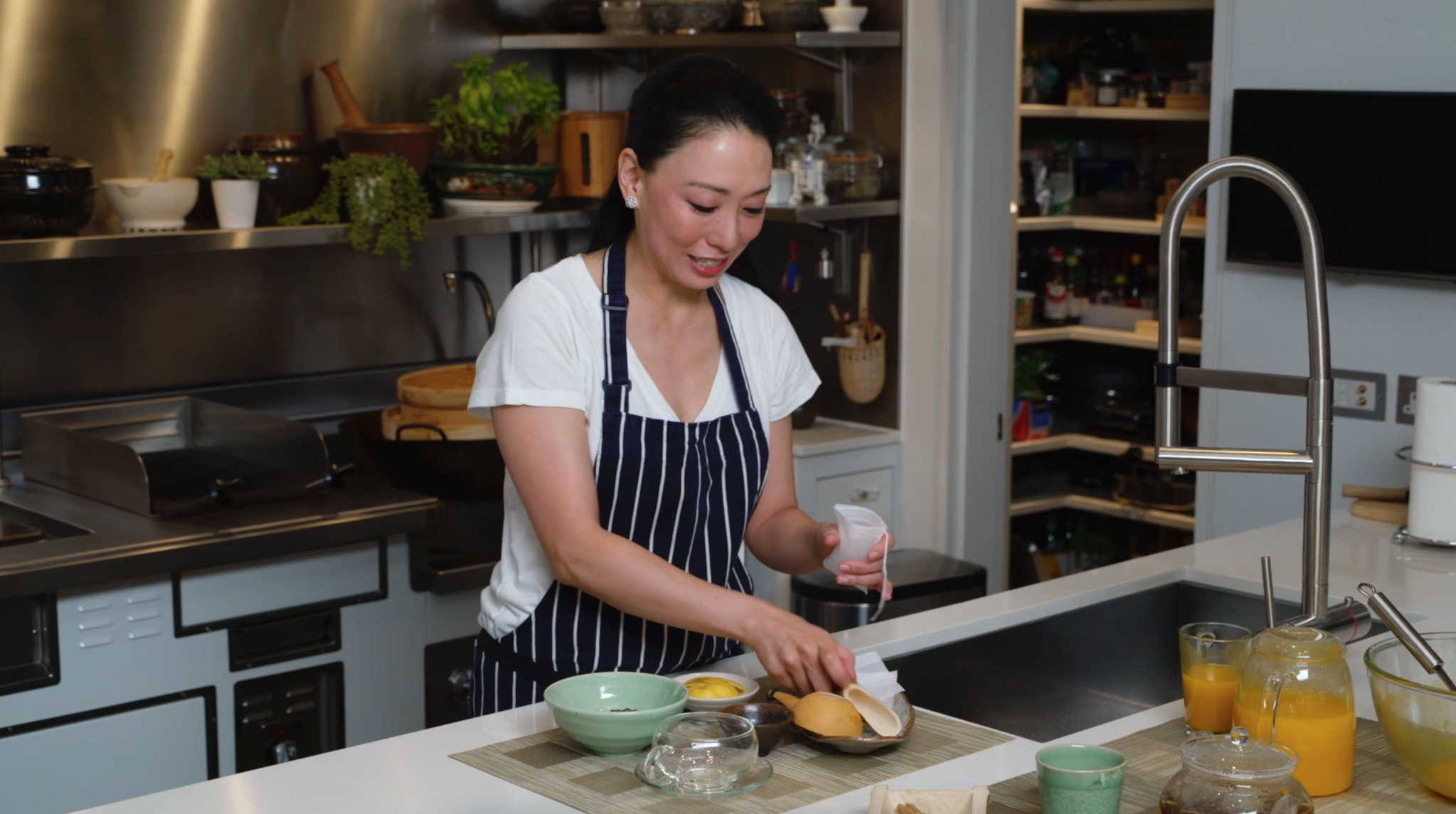 Make yourself a perfect cup of green tea with Judy Joo