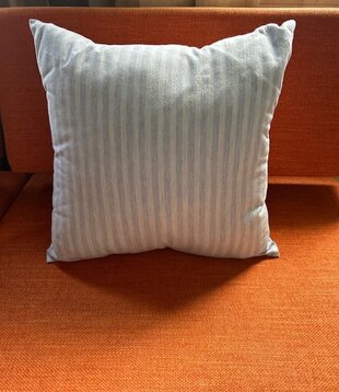 Cushion Balled Blue Streep