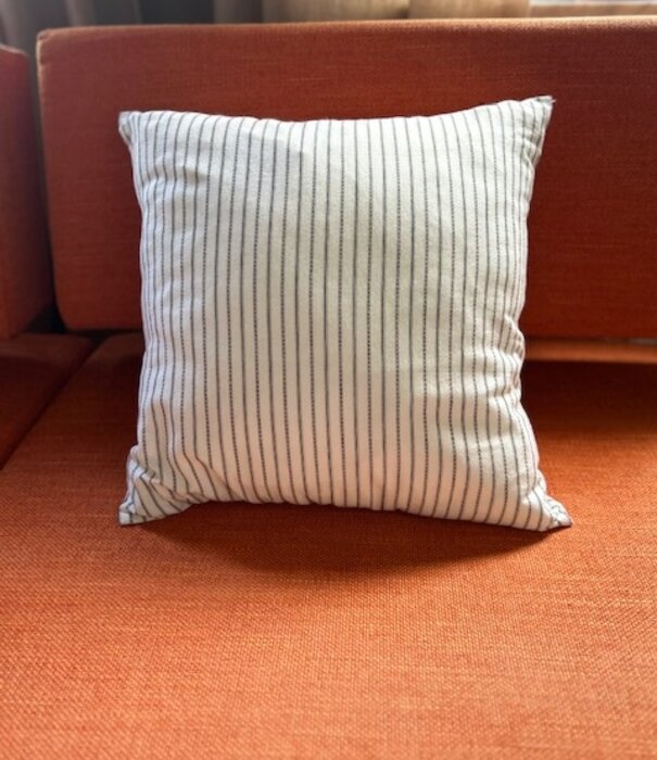 Dorélit Cushion Zwarte Streep