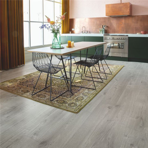 Comprar online Suelo Vinílico Alpha Vinyl Medium Planks Botánico Gris Quick  Step