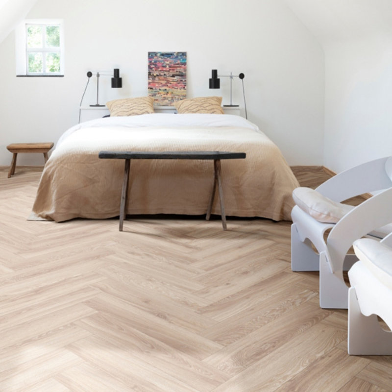 Click LayRed Herringbone Blackjack Oak 22205