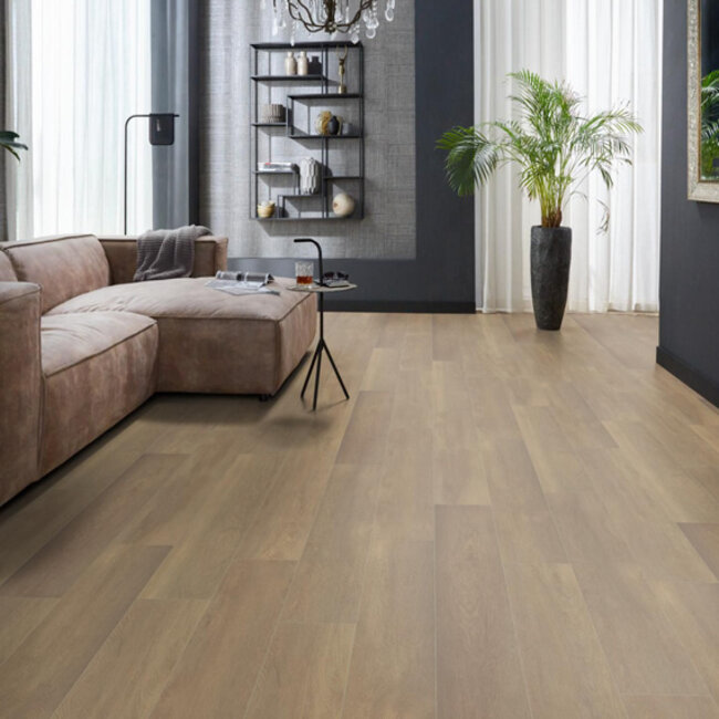 East Village Smoky Eiken 8112