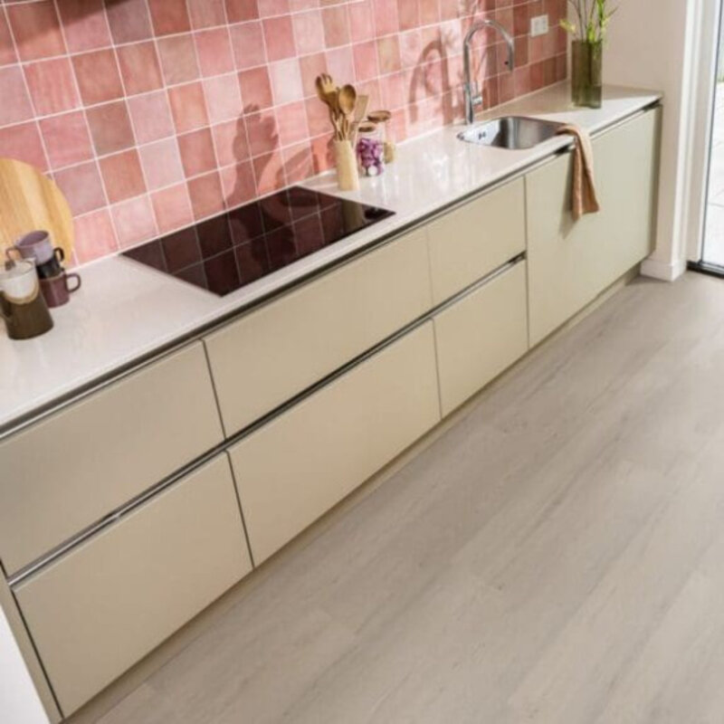 Click Venera Smoky 8610