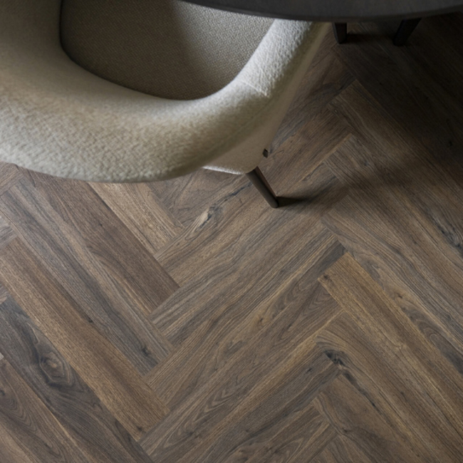 Click Visgraat Walnut Serie C6051