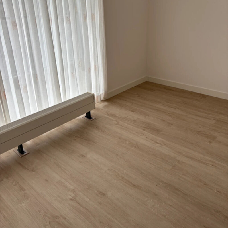 Click LayRed Stanford Oak 65213