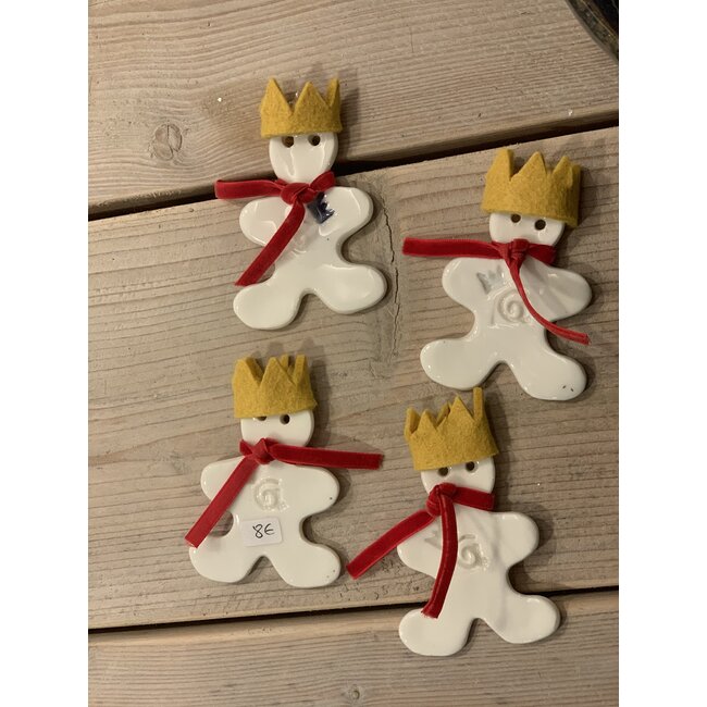 artisann Unique and exclusive Christmas decoration in porcelain and stoneware in the theme of "The Little Prince" is sold as Special Edition at Artisann.