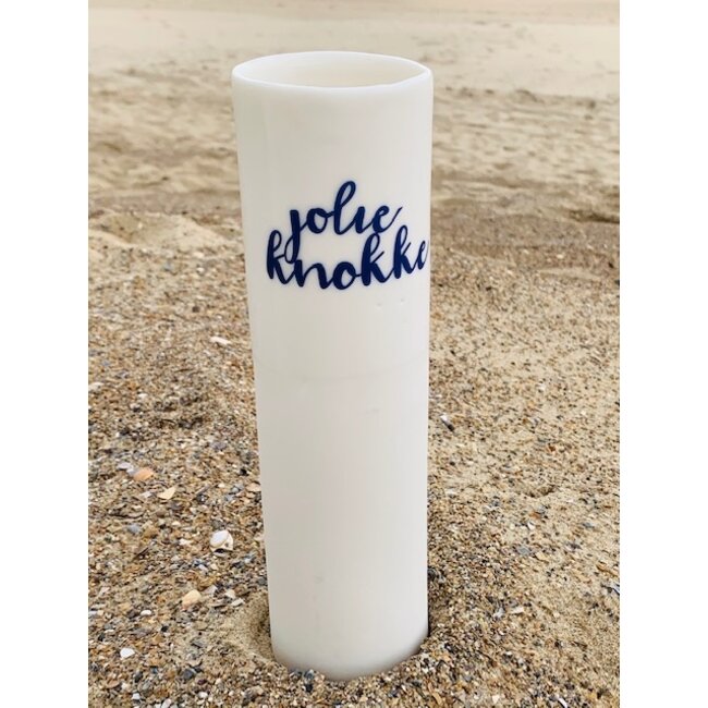 artisann "Jolie Knokke" parlent d'eux-mêmes dans un vase en porcelaine unique en forme de cylinder