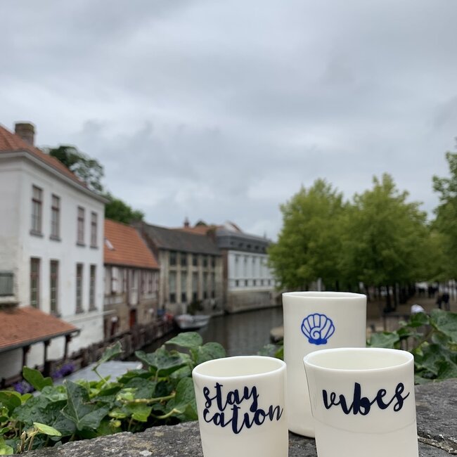 "Summer Vibes" cuit avec un transfert sur une tasse en porcelaine fait main, gobelet, vase