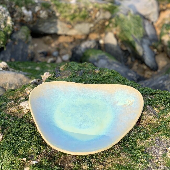 Handmade ceramic plate Coquille, Lagune