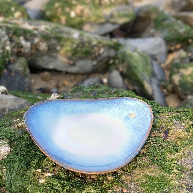 Assiette en céramique artisanale Coquille, Beach