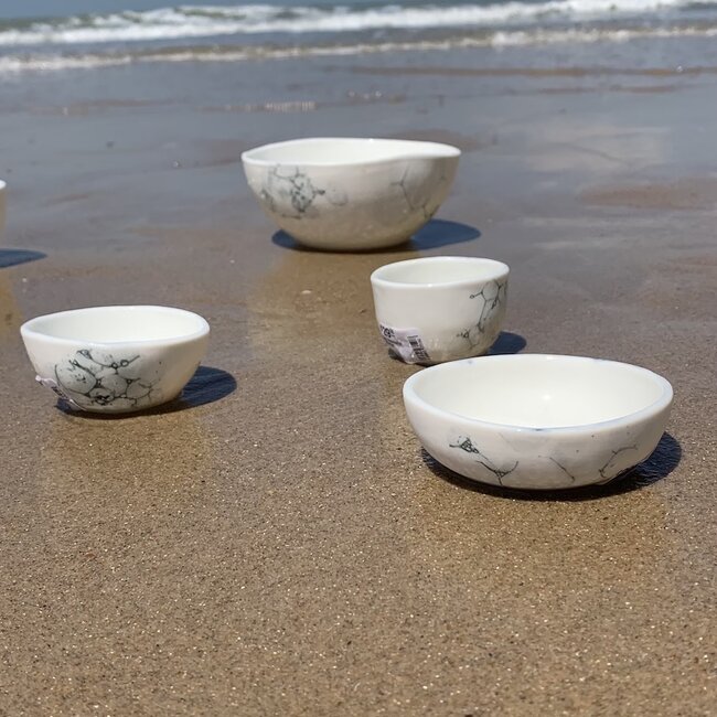 Handmade contemporary dip bowl finished with an artistic bubble motif.