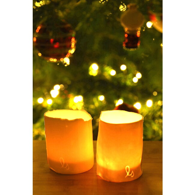LS-design Gift package of two tea lights as a beautiful whole. Clear handmade porcelain tea light with a no nonsense border