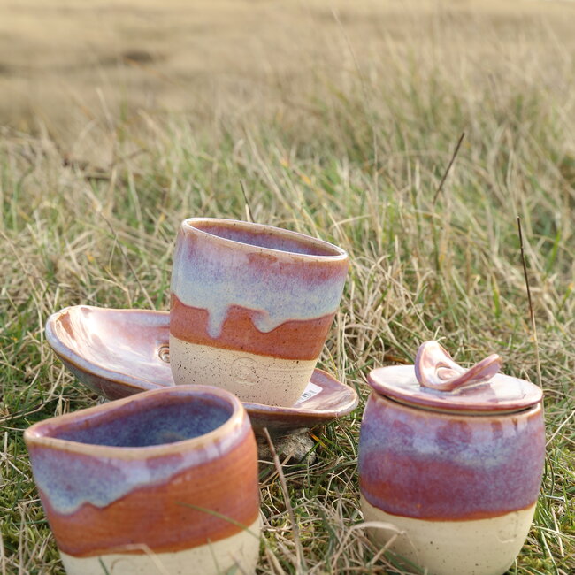 Scale "Sunrise" used for snacks, but also very nice as a saucer of a coffee cup or mug.