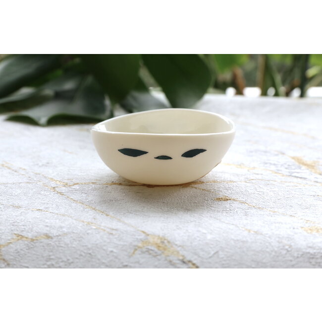 artisanni Porcelain contemporary handmade bowl 'Vagues'