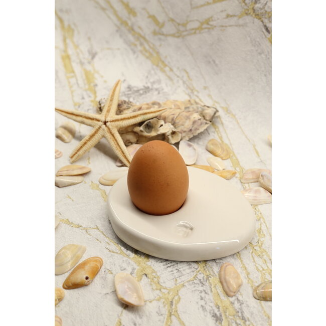 artisanni Unique handmade contemporary ceramic egg cup in porcelain with a transparant glazes