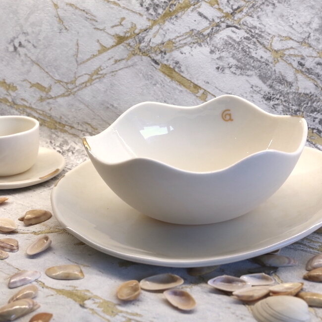 Porcelain contemporary handmade bowl Knokkette "Touch of Gold"