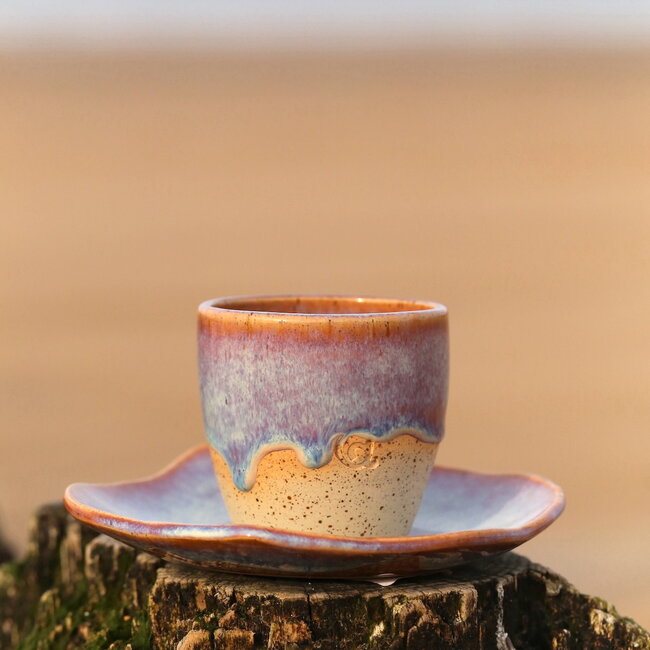 Schaaltje "Sunrise" gebruikt voor hapjes maar ook zeer leuk voor als schoteltje van een koffietas of mok.