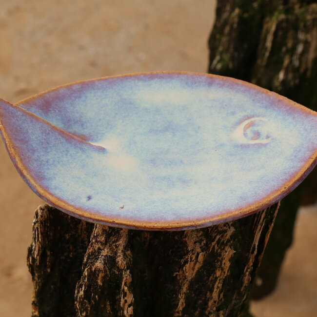 Magenta ceramic scale in the shape of a fish. Original dish for meats, cheese, appetizers, sushi ...