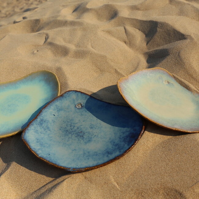 Handmade ceramic plate Coquillage, Lagune