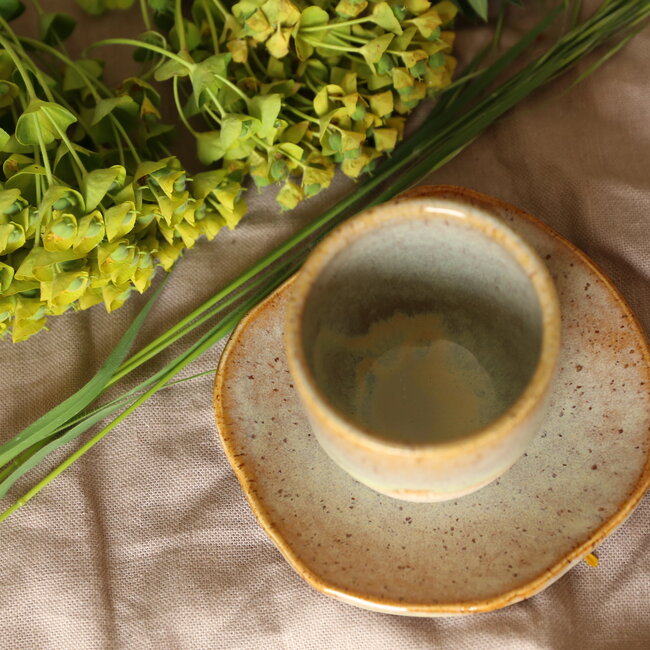 Plat creuse "Mosterd" utilisés pour les collations, mais aussi très agréables comme soucoupe pour un sac à café ou une tasse.