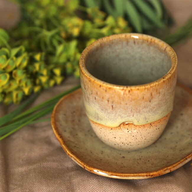 Plat creuse "Mosterd" utilisés pour les collations, mais aussi très agréables comme soucoupe pour un sac à café ou une tasse.