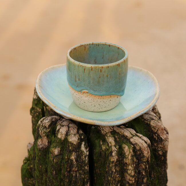 Plat creuse "Lagune" utilisés pour les collations, mais aussi très agréables comme soucoupe pour un sac à café ou une tasse.