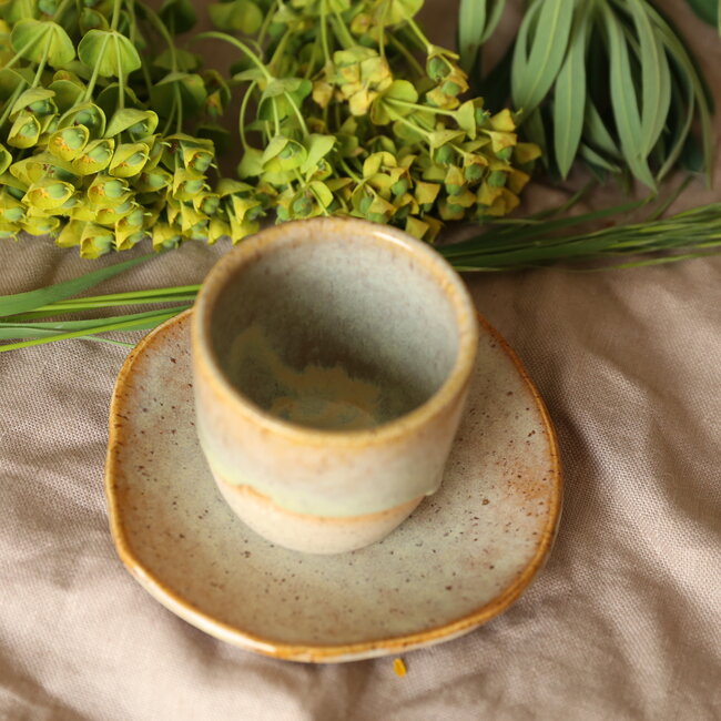 Tasse à café artisanale en céramique, Moutarde