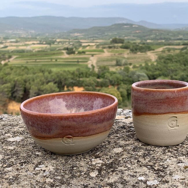 Tasse contemporain en céramique fait main du service et de la collection "Sungreen"