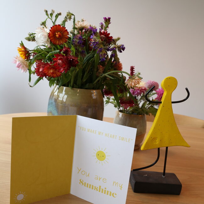 Kunst voorgesteld door een met de handgemaakt keramisch beeldje is het symbool voor eenheid, vriendschap, liefde, geluk, … en nog zoveel meer.