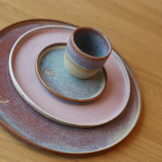 Assiette en céramique artisanale, Rose