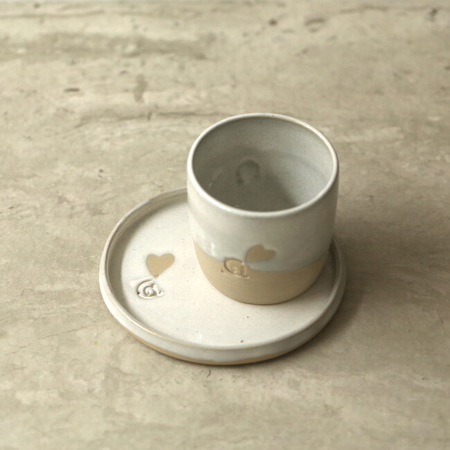 Assiette en céramique artisanale, White Love