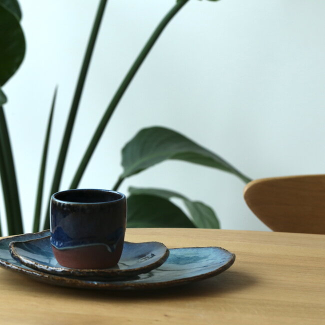 Achetez un service bleu coquillage de petit-déjeuner en céramique fait à la main dans un emballage