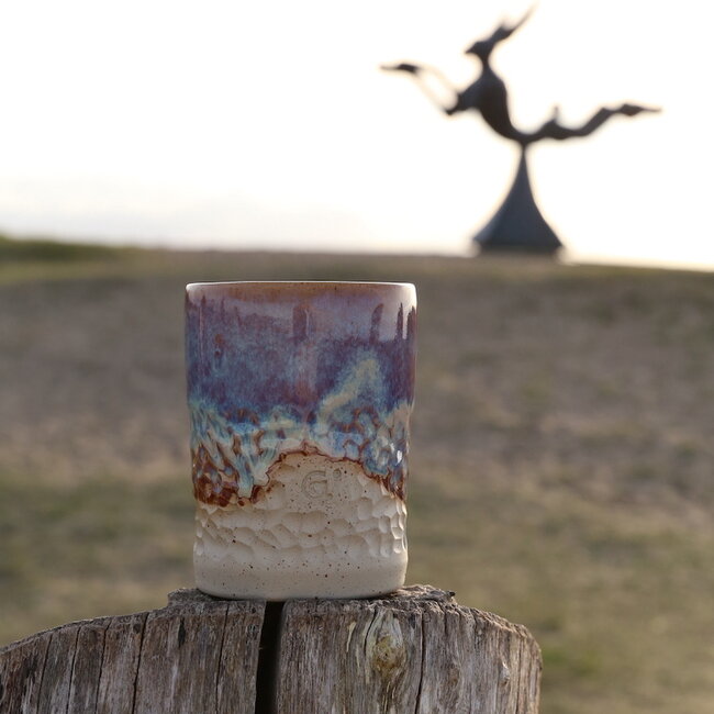 Unicum - Un vase Sunrise ou un pot à cuillère en céramique fait à la main et fini avec la technique de sculpture