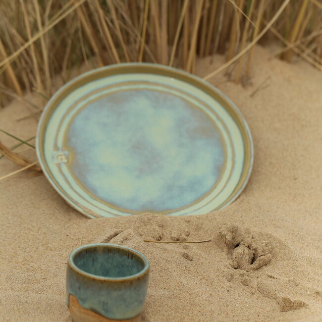 Handmade ceramic plate Beaufort, Lagune L