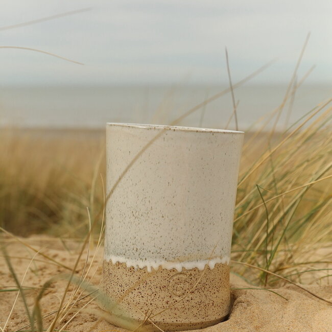 Keramische handgemaakte witte vaas, White Spots