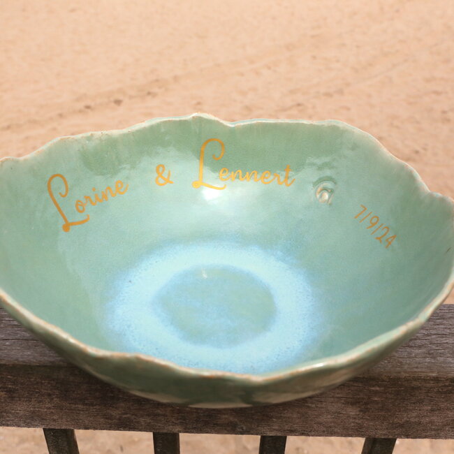 Handgemaakte exclusieve  fruitschaal met namen. Uniek als cadeau voor een verjaardag, huwelijk of jubileum