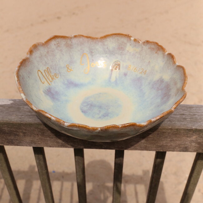 Handmade exclusive fruit bowl with names. Unique as a gift for a birthday, wedding or anniversary