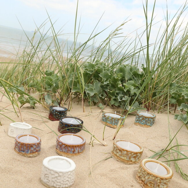Handmade ceramic tealightholder, Beach carving